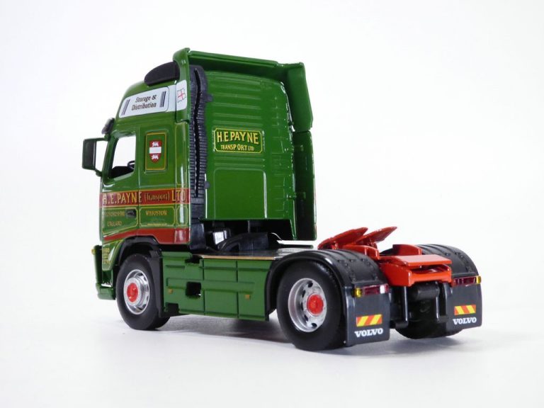 camion_volvo_fh12_transports_payne_cararama_569-014t_1-43_2