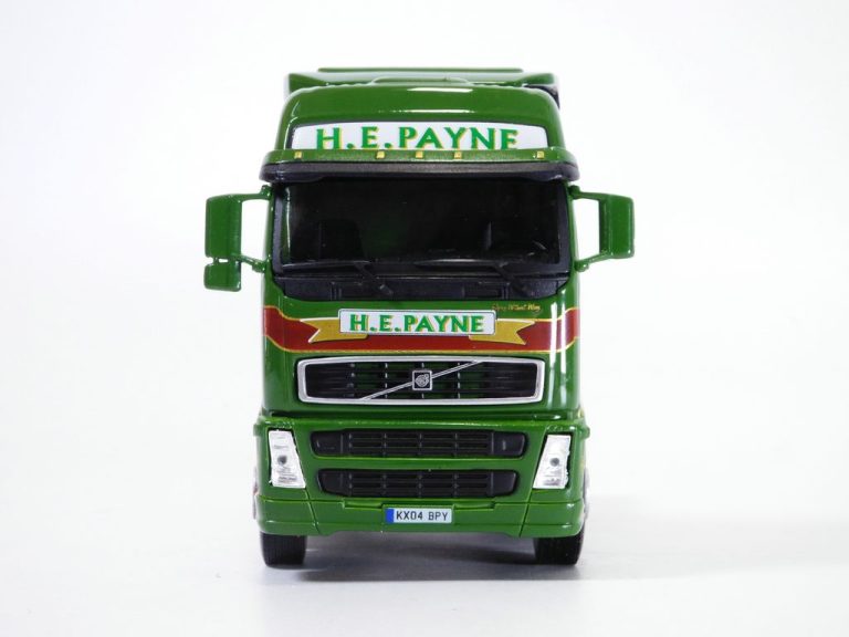 camion_volvo_fh12_transports_payne_cararama_569-014t_1-43_4