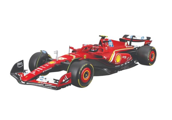 AUTO SFR FERRARI SF24 2024 CARLOS SAINZ CON PILOTO 1:24