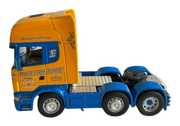 CAMION SCANIA R620A 6x2 EUROPEO BITONO 1:50