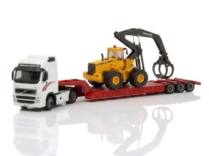 CAMION VOLVO FH12 6x2 CAMA BAJA CON VOLVO L180C 1:87