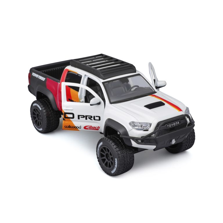 32546_MAIS_2023ToyoTacoTADPRO_WHI_PRD_4