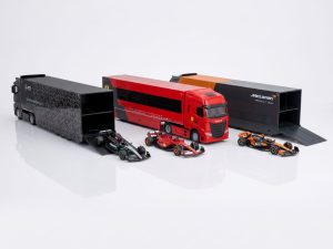 PACK TRÍO ESCUDERÍAS F1 1:43 BBURAGO – FERRARI, MCLAREN & MERCEDES-AMG